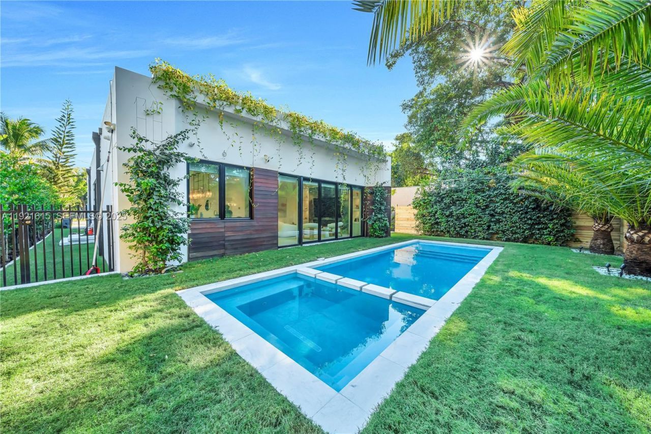 34 SW 26th Rd, Miami, FL 33129 Photo