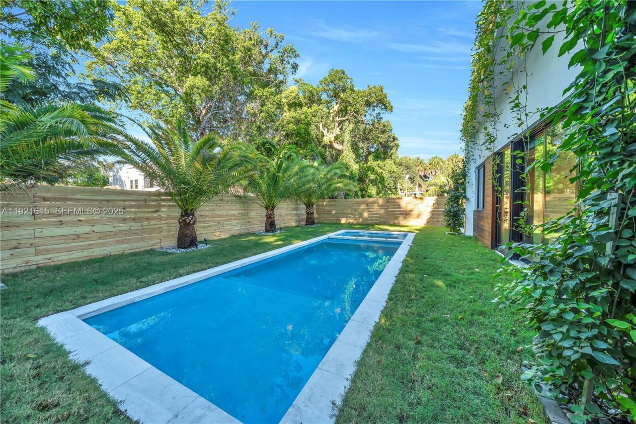 34 SW 26th Rd, Miami, FL 33129 Photo
