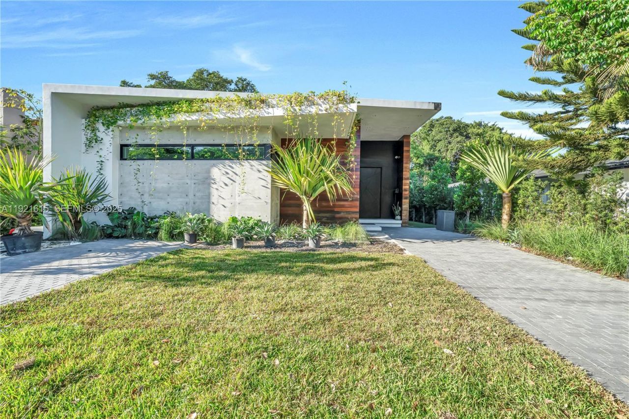 34 SW 26th Rd, Miami, FL 33129 Photo