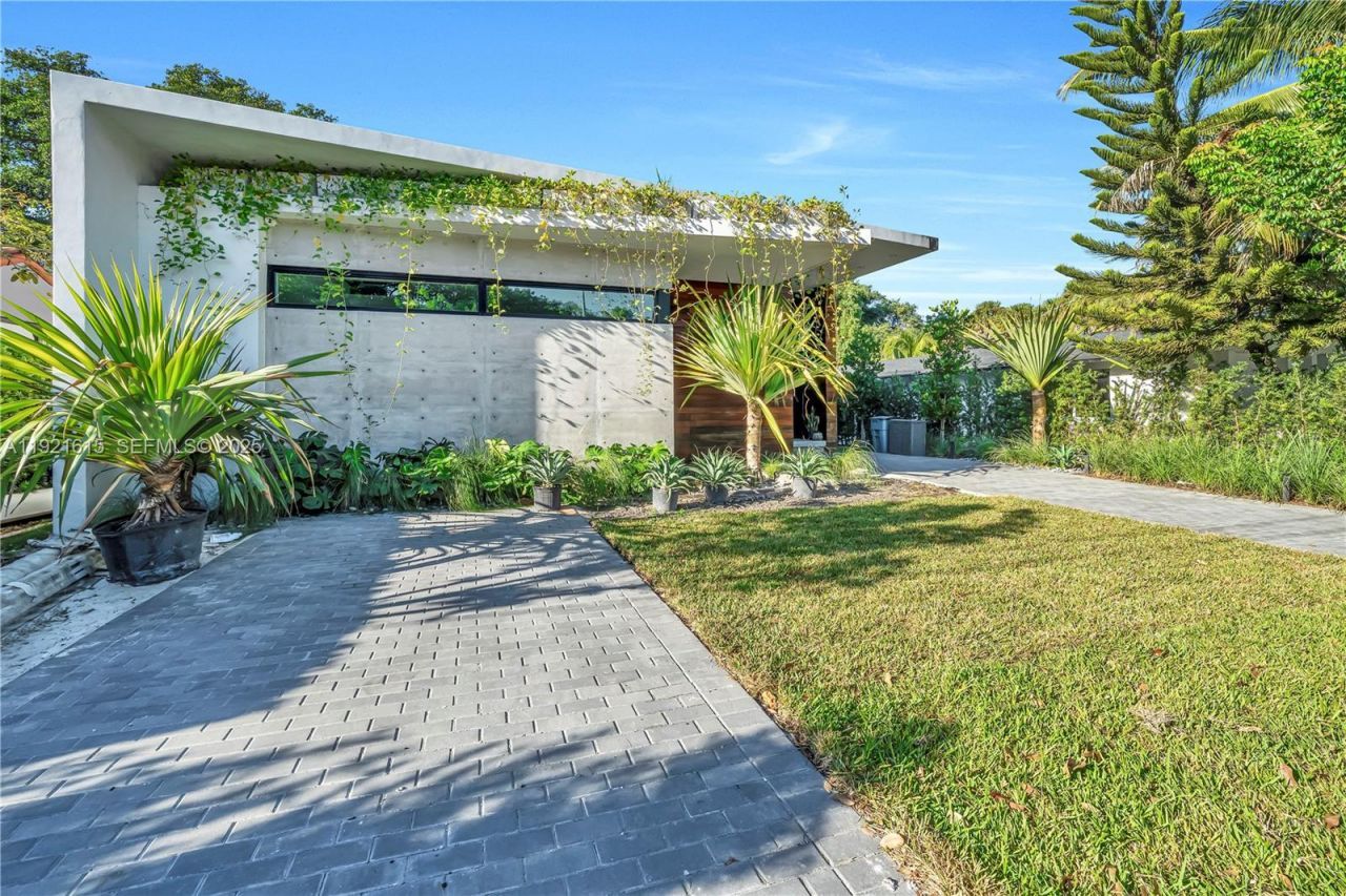 34 SW 26th Rd, Miami, FL 33129 Photo