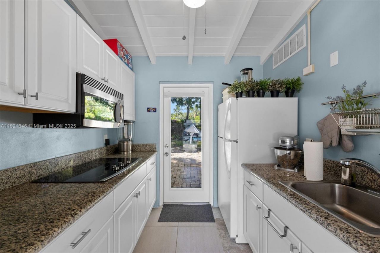 7720 SW 79th Ct, Miami, FL 33143 Photo