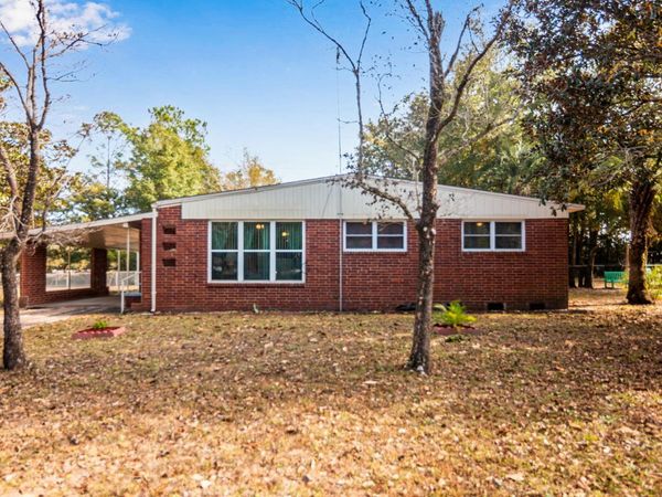 103 Adkinson Drive, Crestview, FL 32536