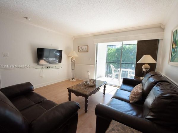 201 178th Dr, Unit 323, Sunny Isles Beach, FL 33160