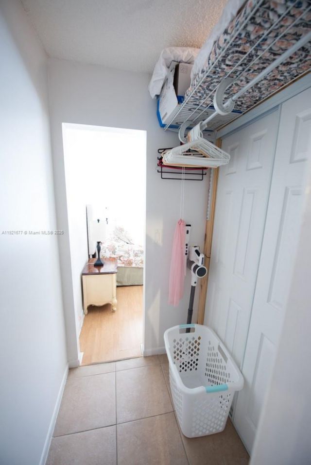 201 178th Dr, Unit 323, Sunny Isles Beach, FL 33160 Photo