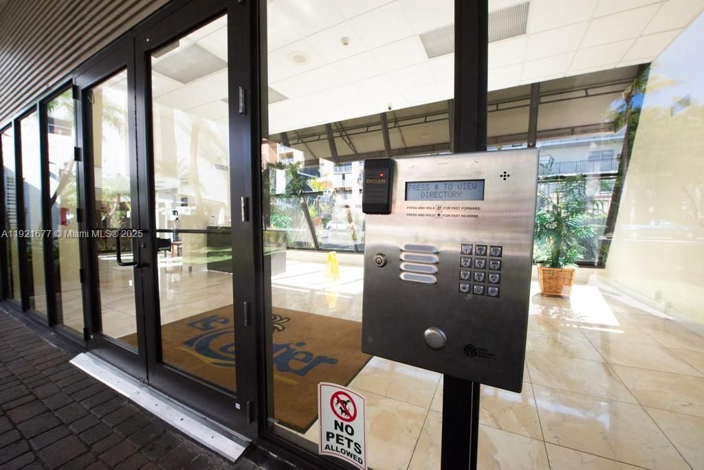 201 178th Dr, Unit 323, Sunny Isles Beach, FL 33160 Photo