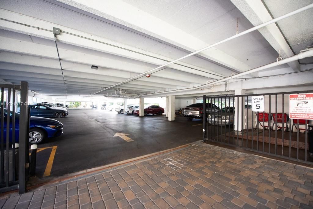 201 178th Dr, Unit 323, Sunny Isles Beach, FL 33160 Photo