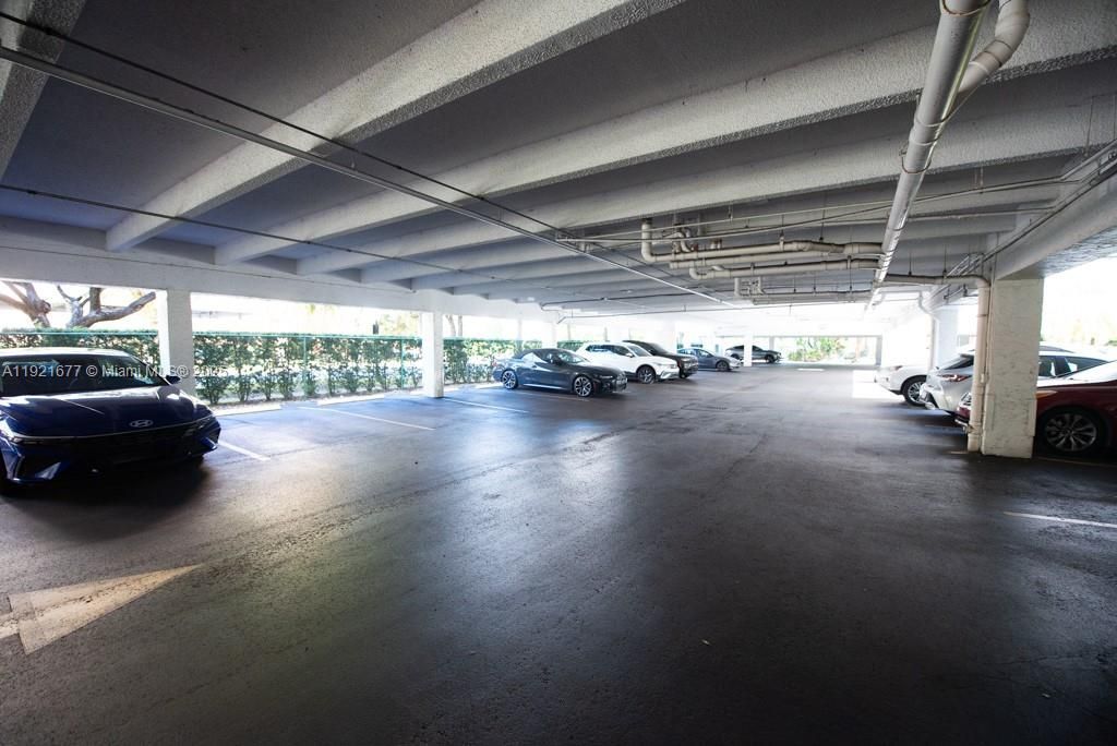 201 178th Dr, Unit 323, Sunny Isles Beach, FL 33160 Photo