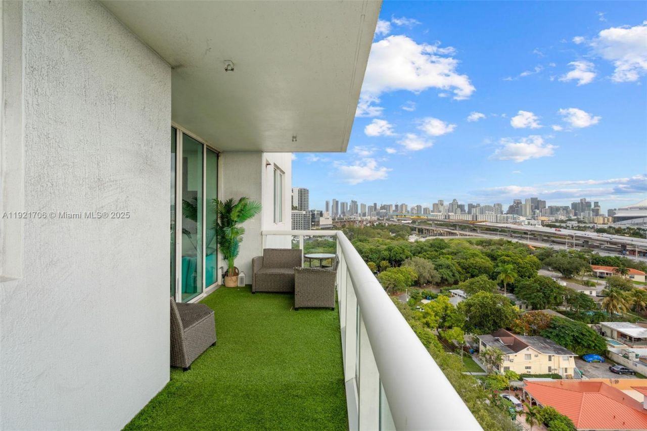 1871 NW S River Dr, Unit 1402, Miami, FL 33125 Photo