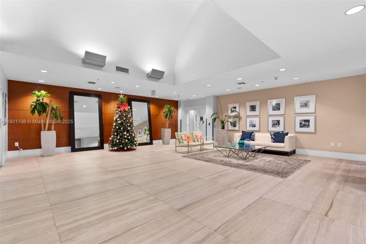 1871 NW S River Dr, Unit 1402, Miami, FL 33125 Photo