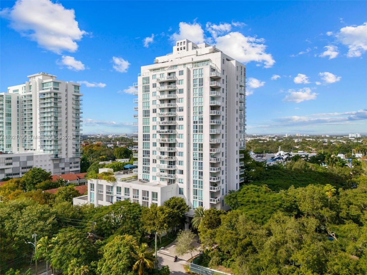 1871 NW S River Dr, Unit 1402, Miami, FL 33125 Photo