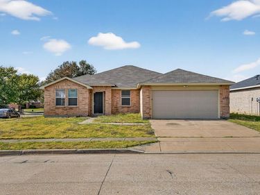 9236 Cheswick Drive, Fort Worth, TX 76123