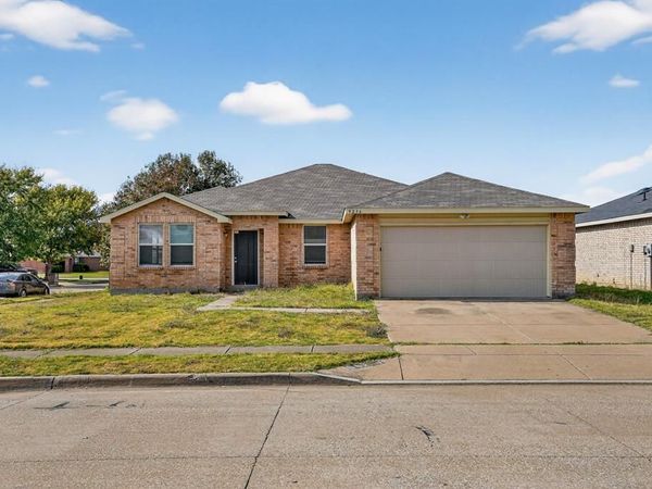9236 Cheswick Drive, Fort Worth, TX 76123
