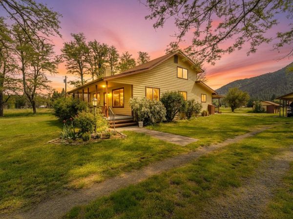 20541 Williams Highway, Williams, OR 97544