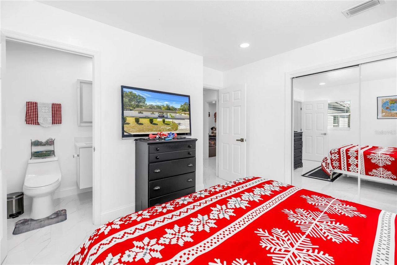 13216 Forest Hills Drive, Tampa, FL 33612 Photo