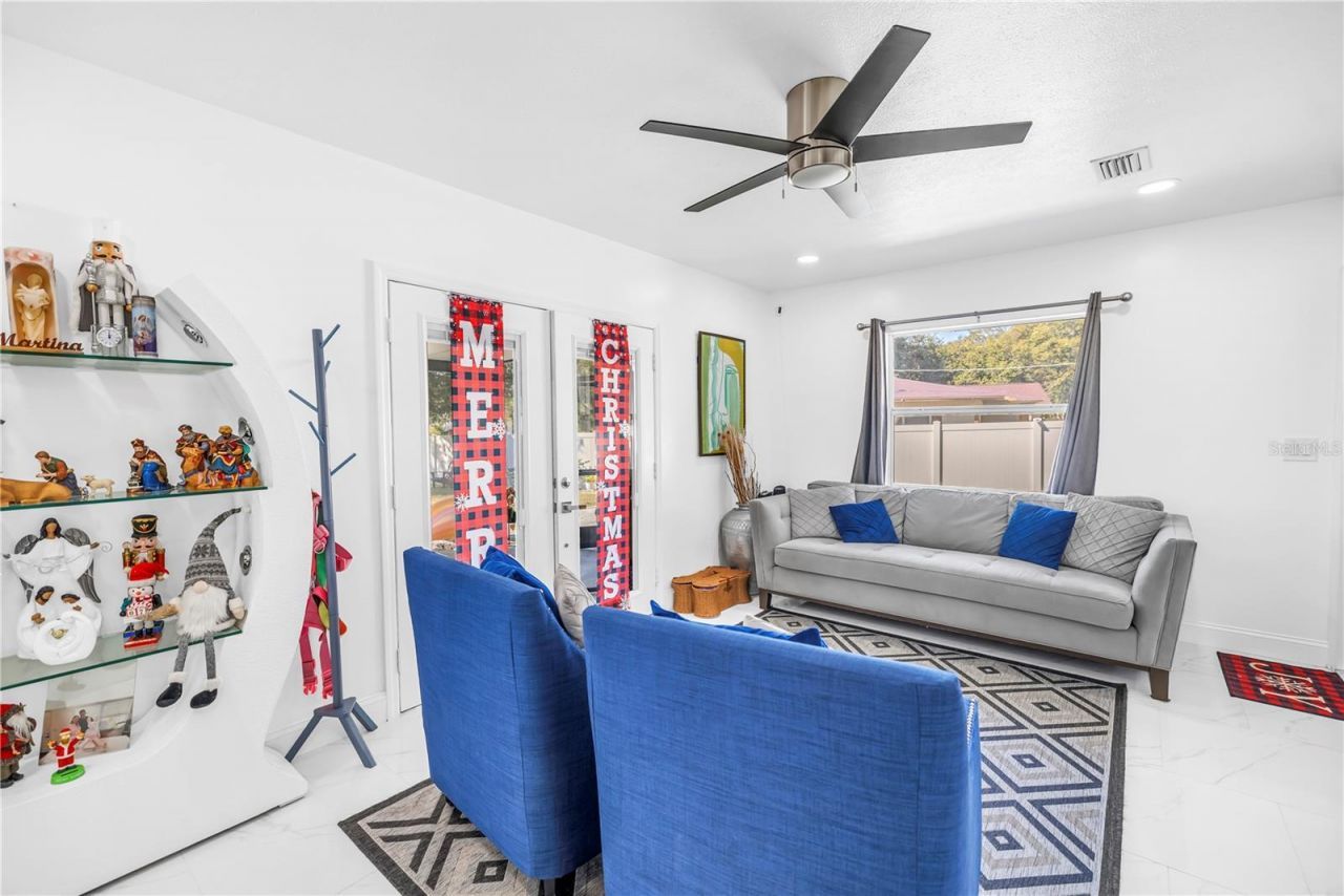 13216 Forest Hills Drive, Tampa, FL 33612 Photo