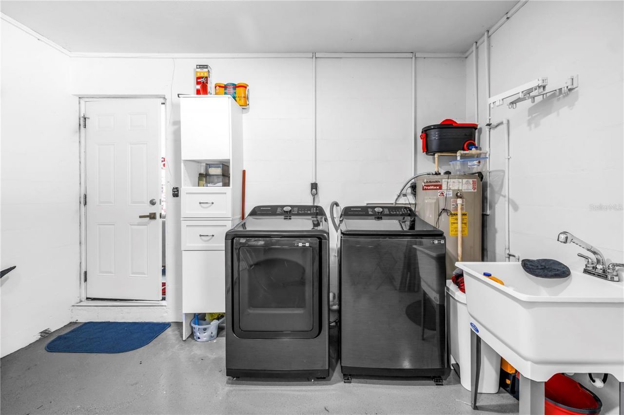 13216 Forest Hills Drive, Tampa, FL 33612 Photo