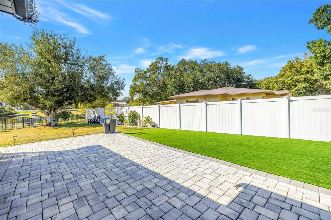 13216 Forest Hills Drive, Tampa, FL 33612 Photo