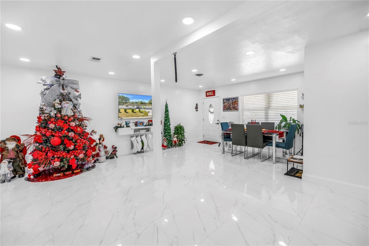 13216 Forest Hills Drive, Tampa, FL 33612 Photo