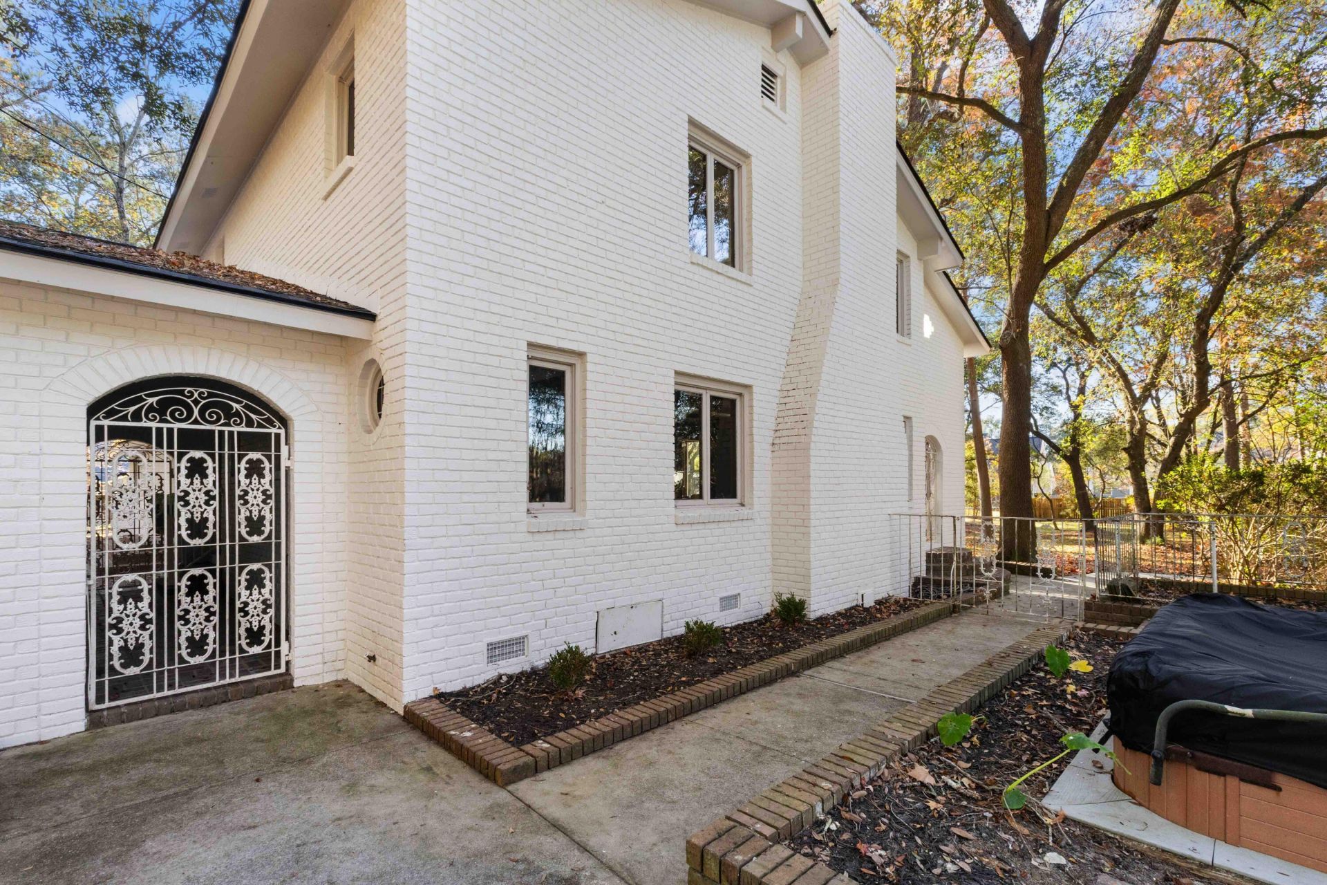 9875 Jamison Road Photo 9