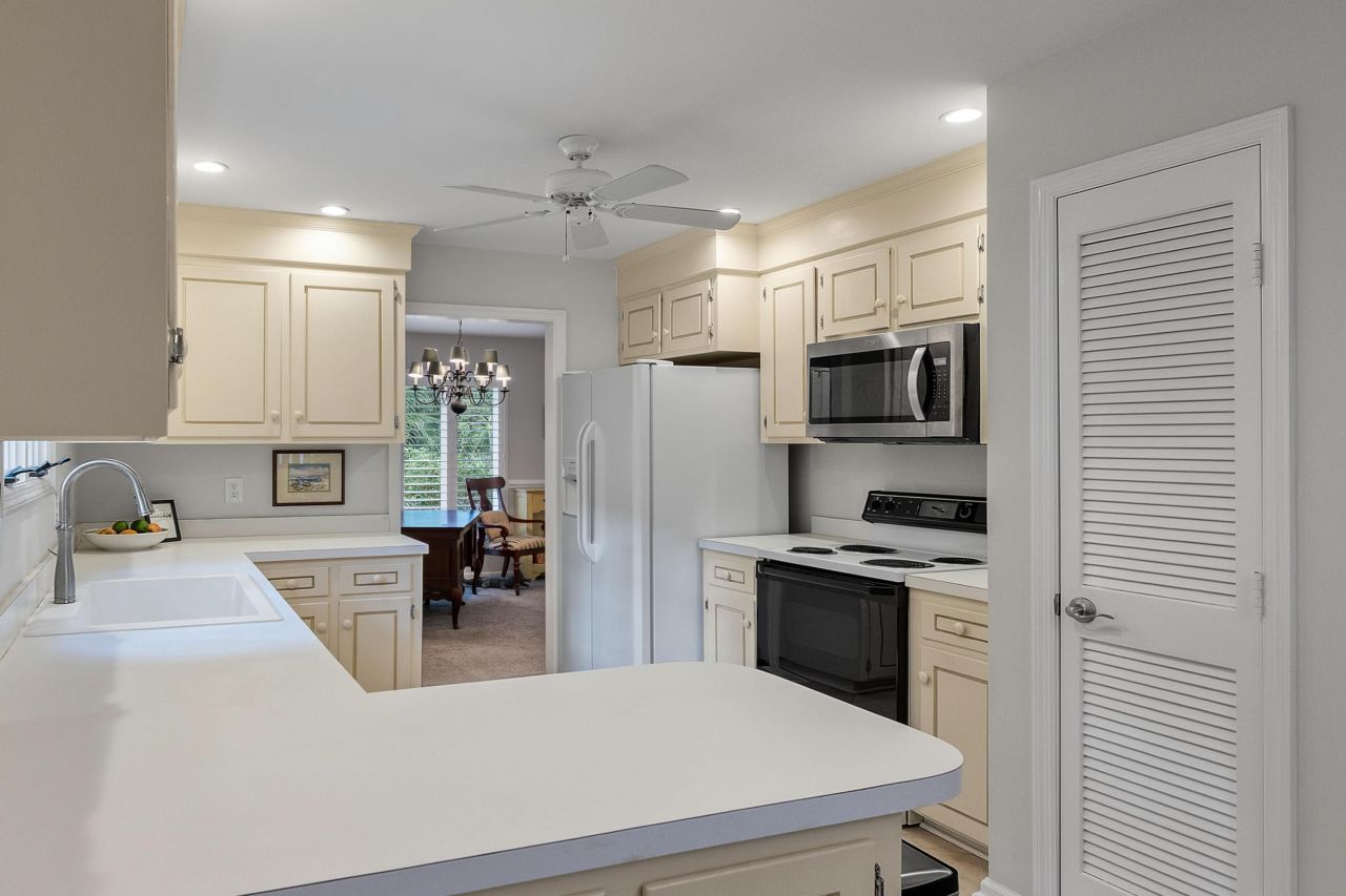 327 Low Oak Woods Road Photo 15