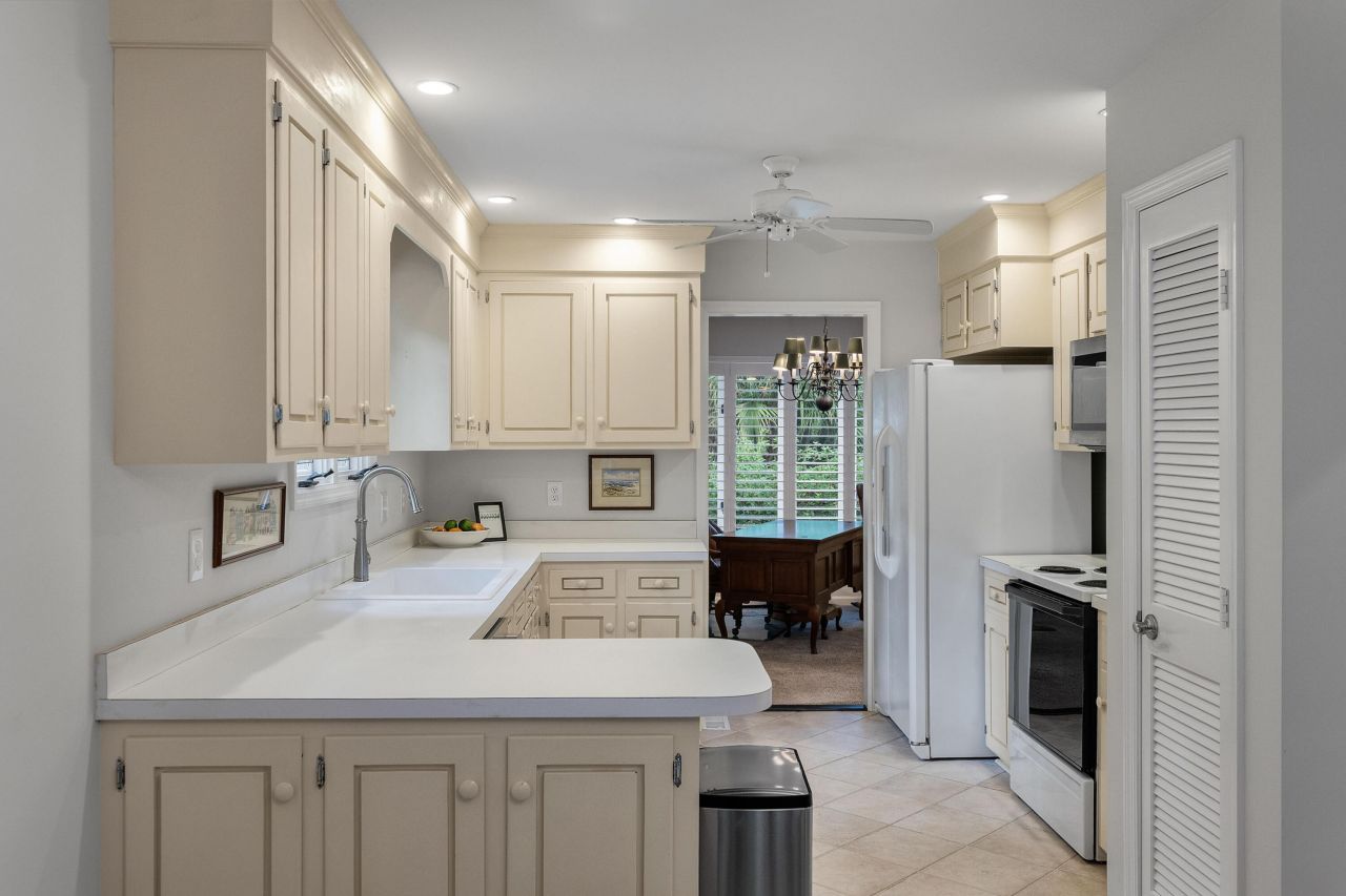 327 Low Oak Woods Road Photo 16