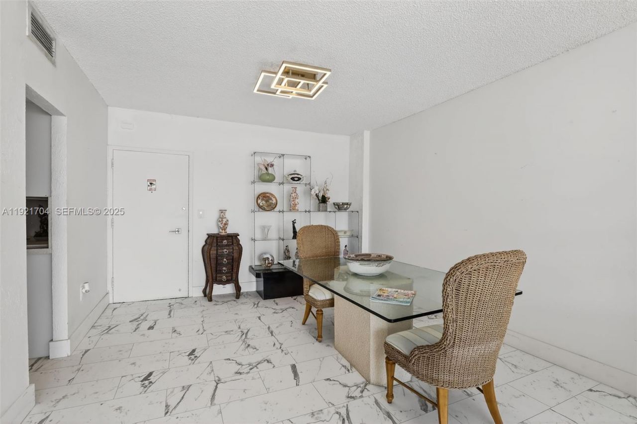 300 Bayview Dr, Unit 308, Sunny Isles Beach, FL 33160 Photo