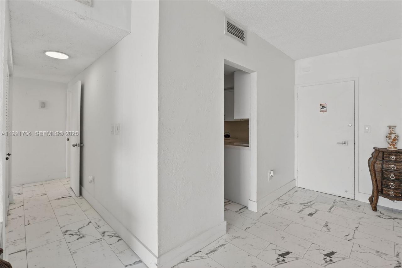 300 Bayview Dr, Unit 308, Sunny Isles Beach, FL 33160 Photo