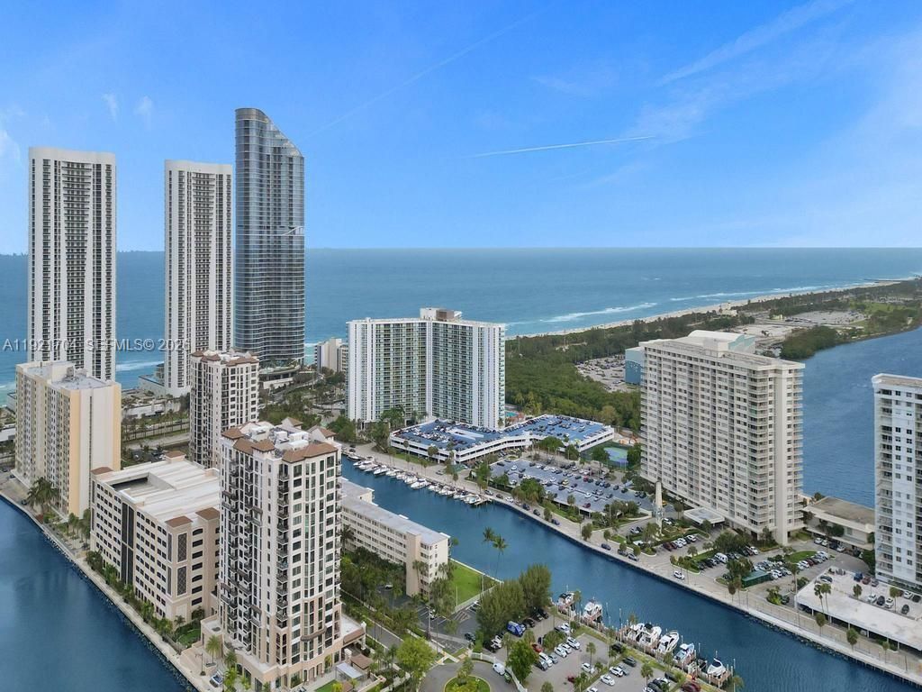 300 Bayview Dr, Unit 308, Sunny Isles Beach, FL 33160 Photo