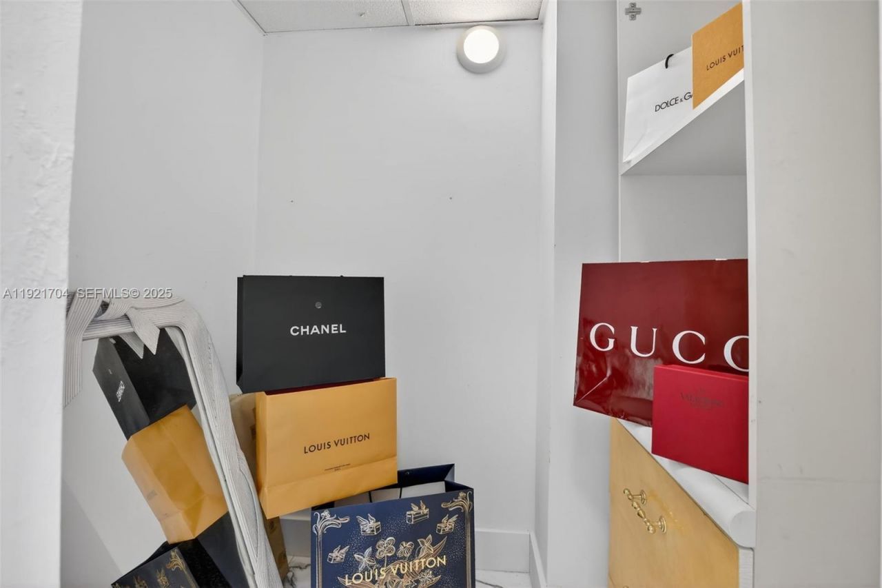 300 Bayview Dr, Unit 308, Sunny Isles Beach, FL 33160 Photo