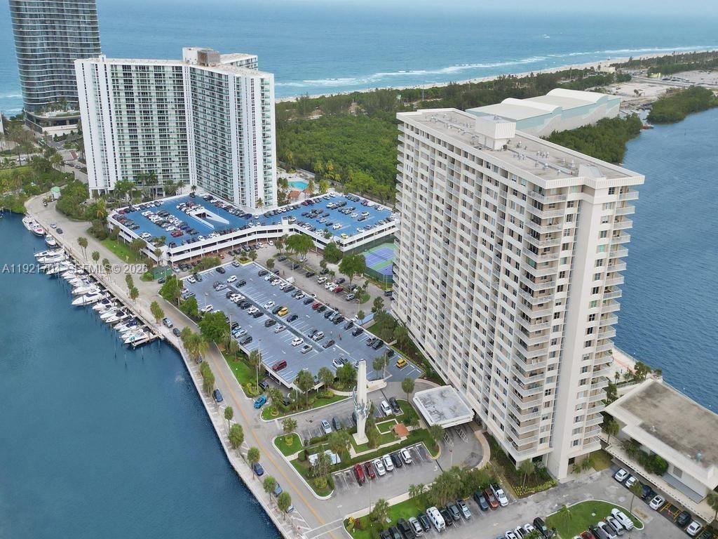 300 Bayview Dr, Unit 308, Sunny Isles Beach, FL 33160 Photo
