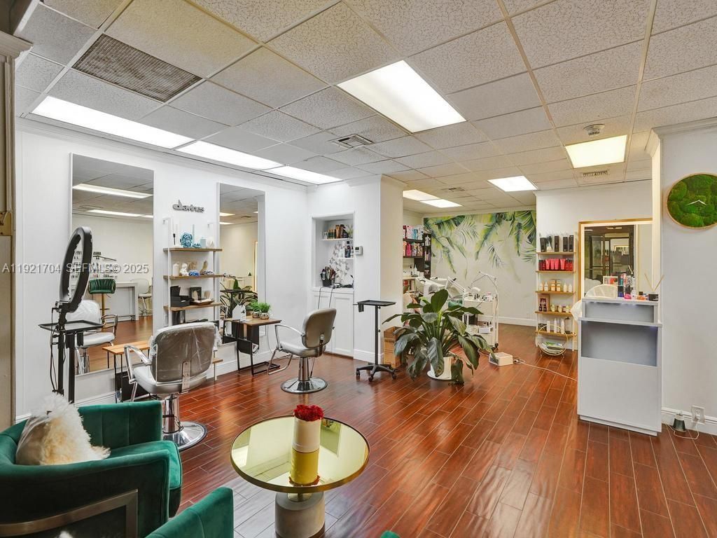 300 Bayview Dr, Unit 308, Sunny Isles Beach, FL 33160 Photo