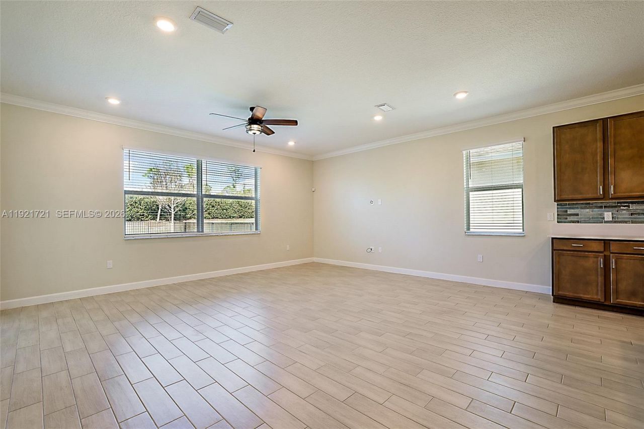 400 SE Mulberry Way, Port Saint Lucie, FL 34984 Photo