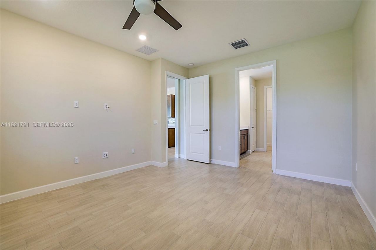 400 SE Mulberry Way, Port Saint Lucie, FL 34984 Photo