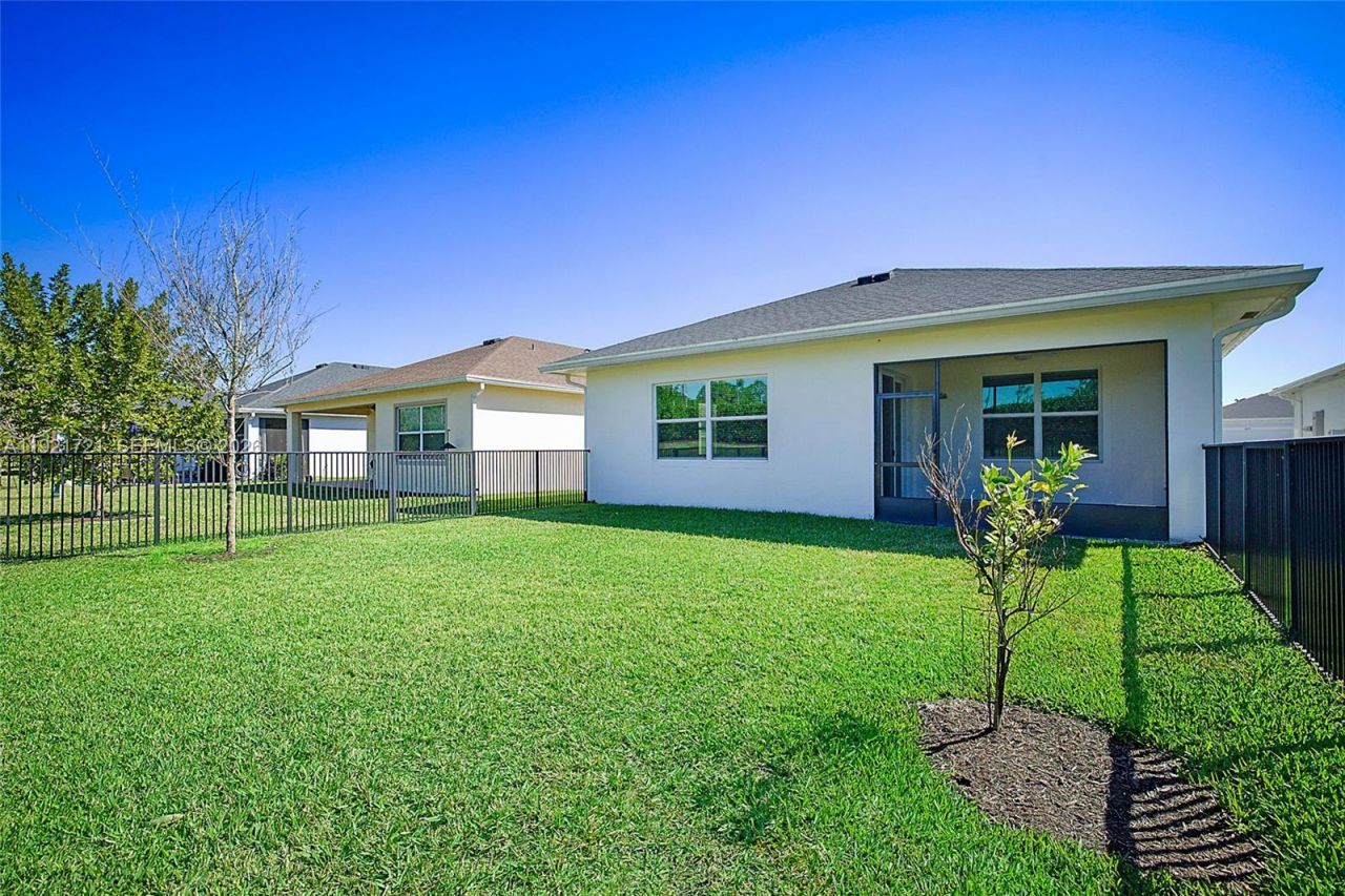 400 SE Mulberry Way, Port Saint Lucie, FL 34984 Photo