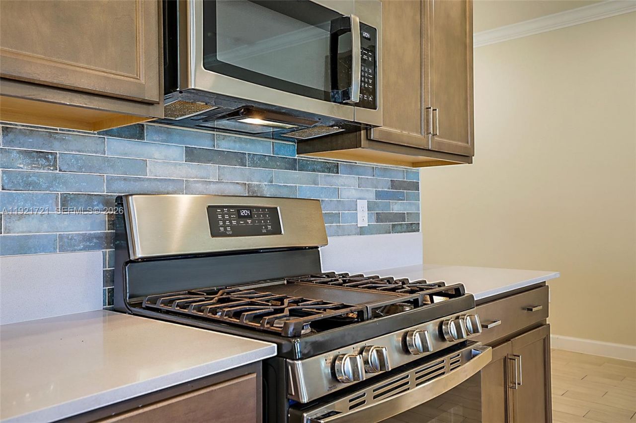 400 SE Mulberry Way, Port Saint Lucie, FL 34984 Photo