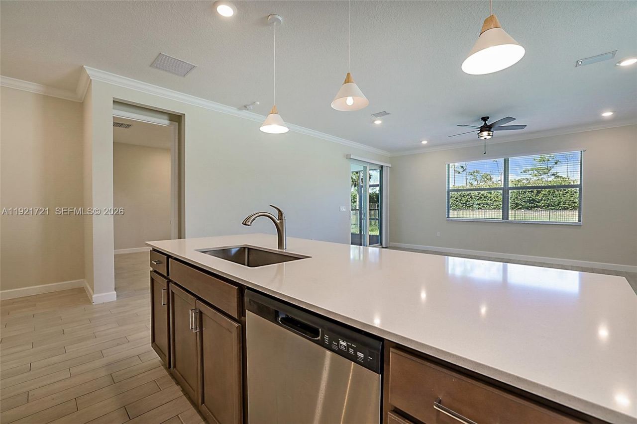 400 SE Mulberry Way, Port Saint Lucie, FL 34984 Photo