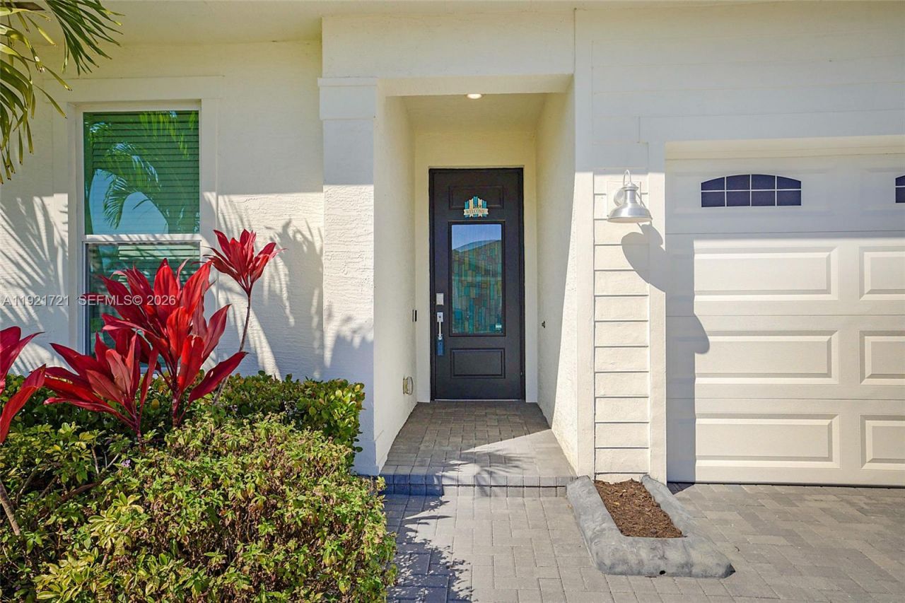 400 SE Mulberry Way, Port Saint Lucie, FL 34984 Photo