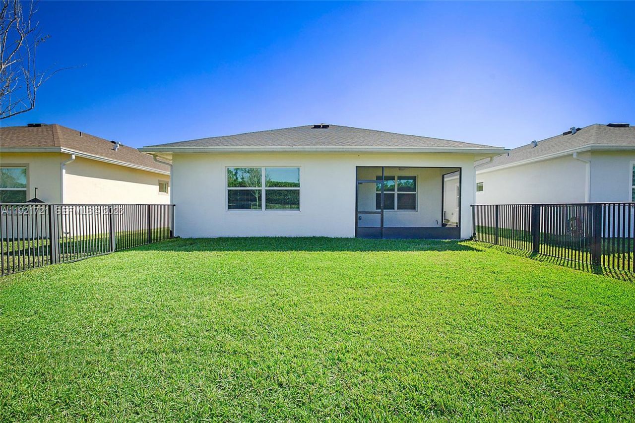 400 SE Mulberry Way, Port Saint Lucie, FL 34984 Photo