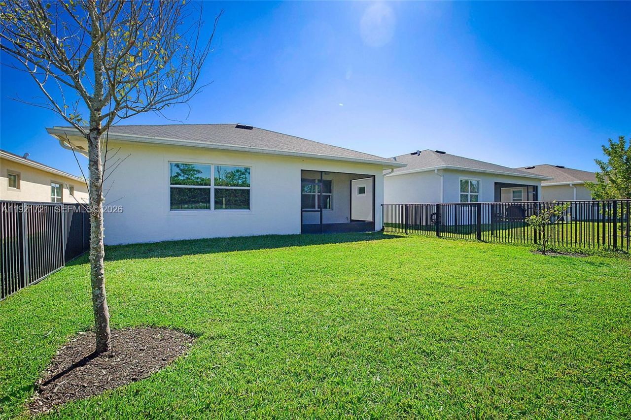 400 SE Mulberry Way, Port Saint Lucie, FL 34984 Photo