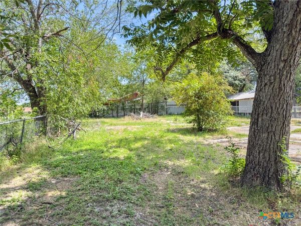 729 Schuessler Street, Seguin, TX 78155
