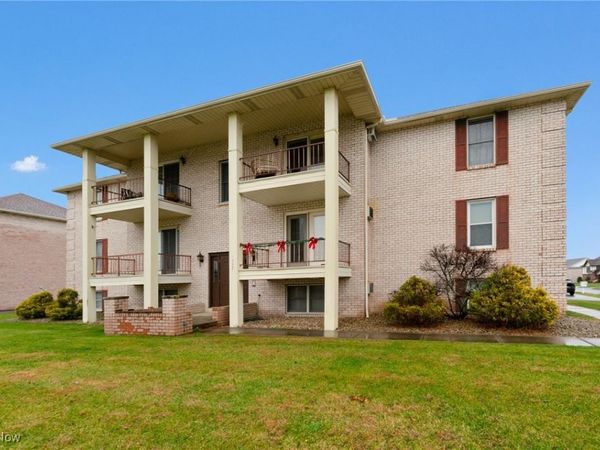 7357 Eisenhower Drive, Unit 6, Boardman, OH 44512