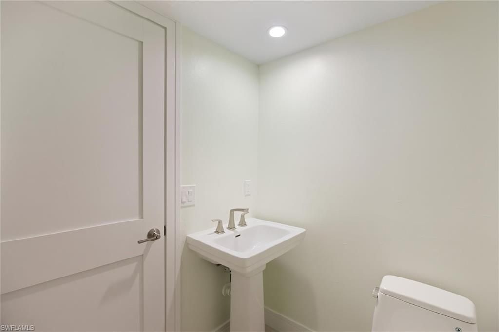 2316 Gulf Shore Blvd N, Unit 411, Naples, FL 34103 Photo