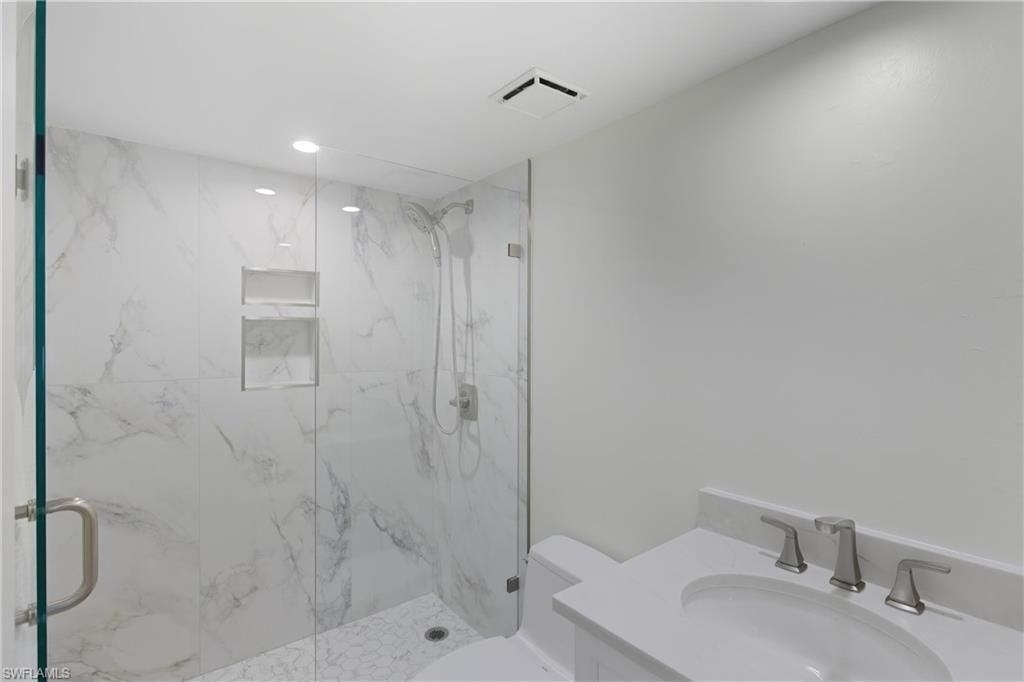 2316 Gulf Shore Blvd N, Unit 411, Naples, FL 34103 Photo