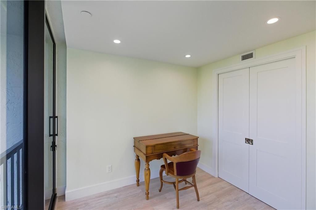 2316 Gulf Shore Blvd N, Unit 411, Naples, FL 34103 Photo