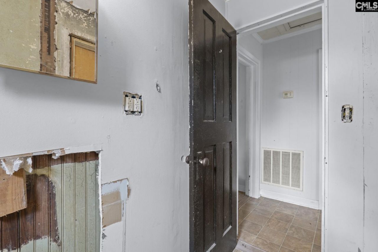 705 Milton Road Photo 12