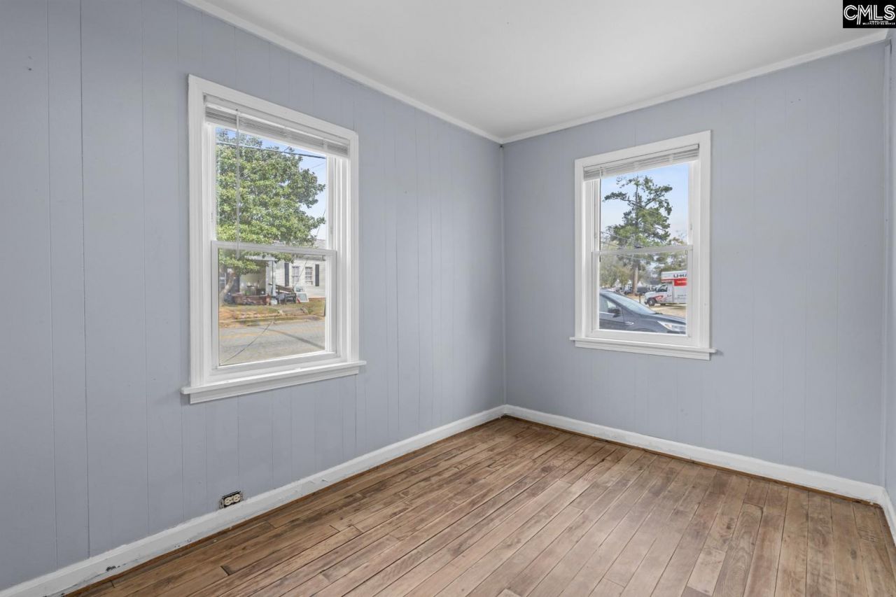 705 Milton Road Photo 8