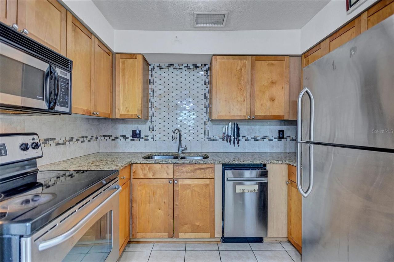 4875 Coquina Key Drive Se, Unit C, Saint Petersburg, FL 33705 Photo