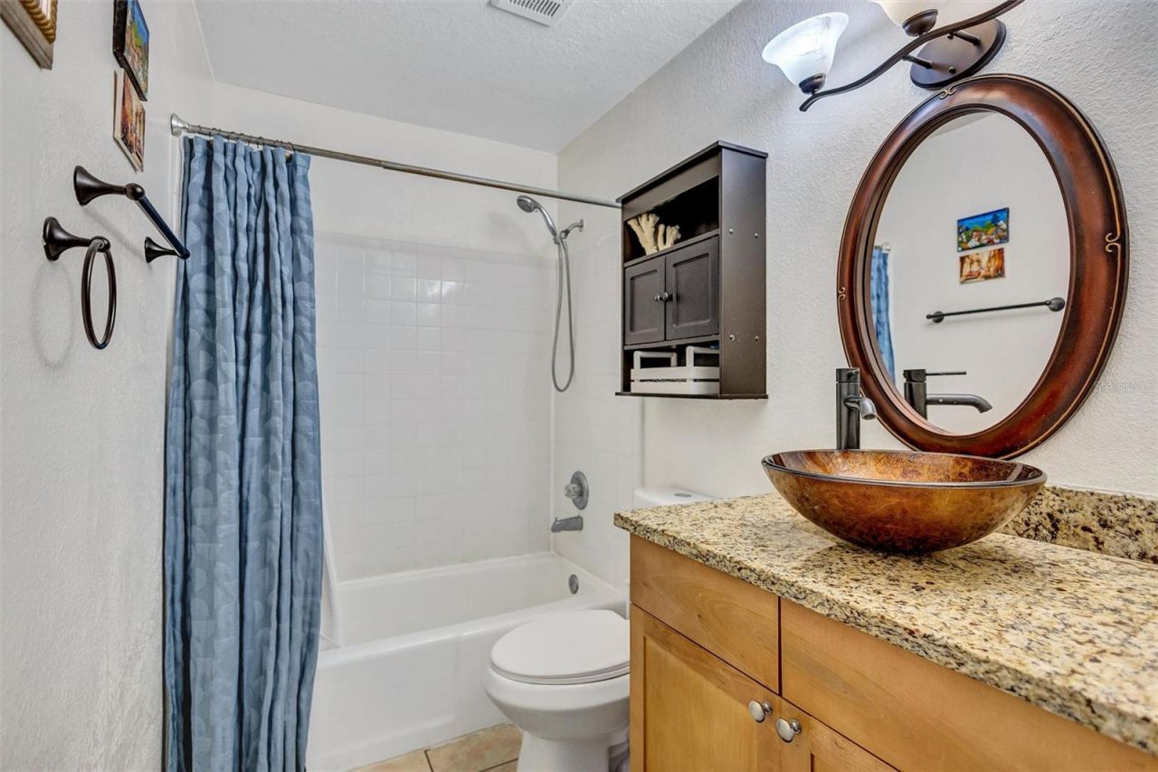 4875 Coquina Key Drive Se, Unit C, Saint Petersburg, FL 33705 Photo