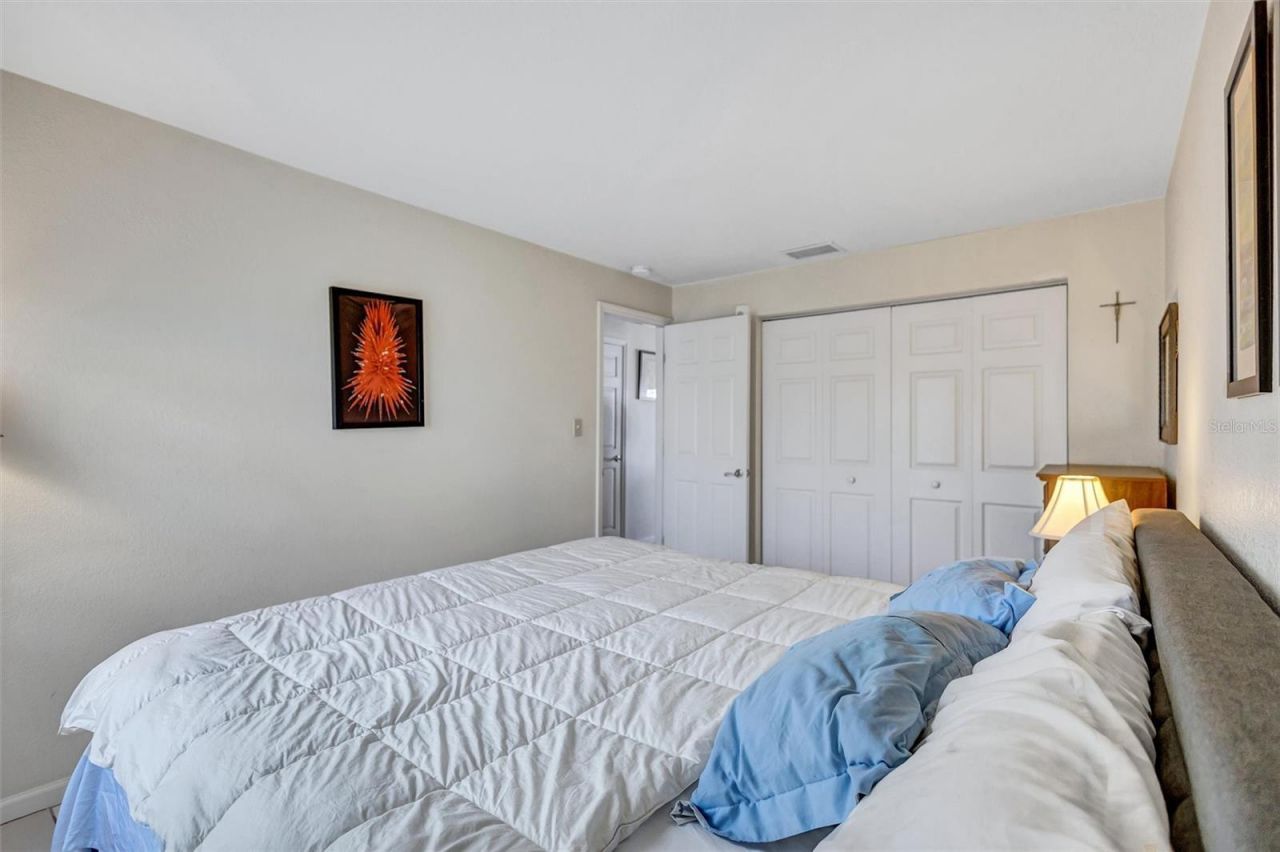 4875 Coquina Key Drive Se, Unit C, Saint Petersburg, FL 33705 Photo