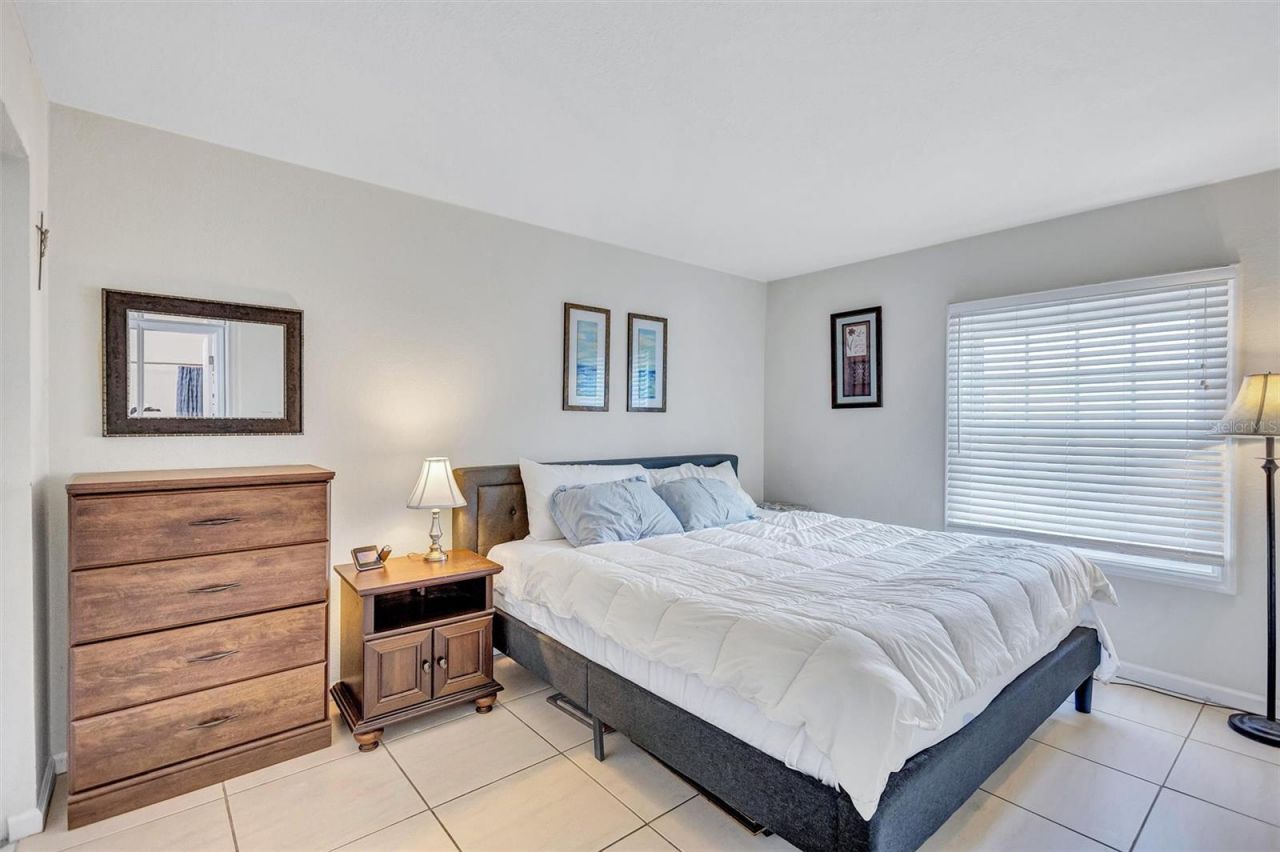 4875 Coquina Key Drive Se, Unit C, Saint Petersburg, FL 33705 Photo